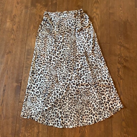 TopShop Leopard Midi Skirt - Picture 3 of 5